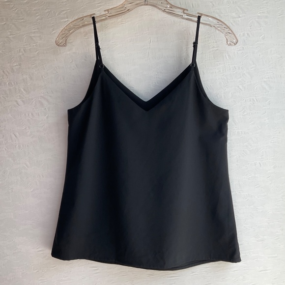 Banana Republic Fine Wool V-neck Camisole Black Summer Weight Wool Blend… - Picture 2 of 8